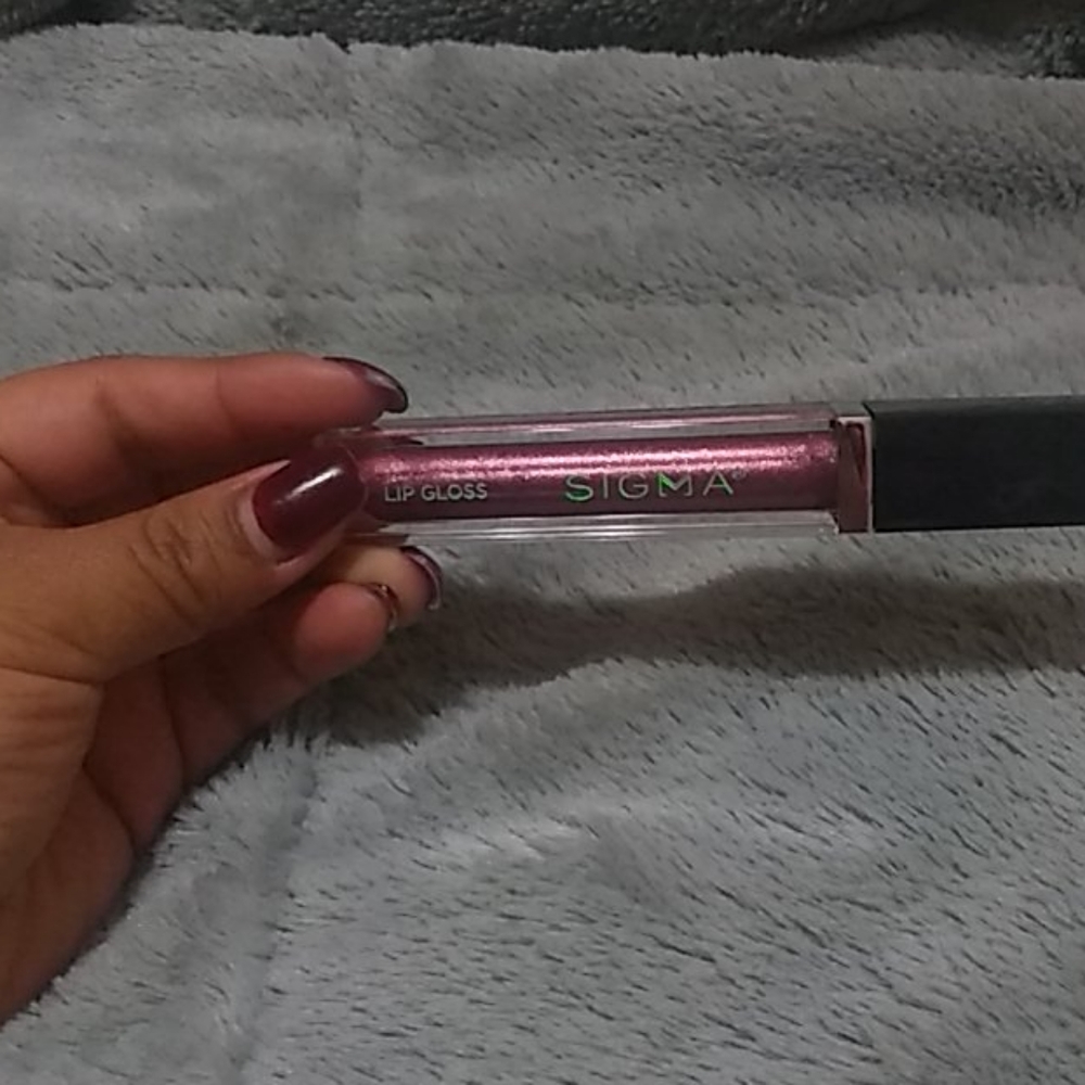 Makeup - Picture 4 of 5